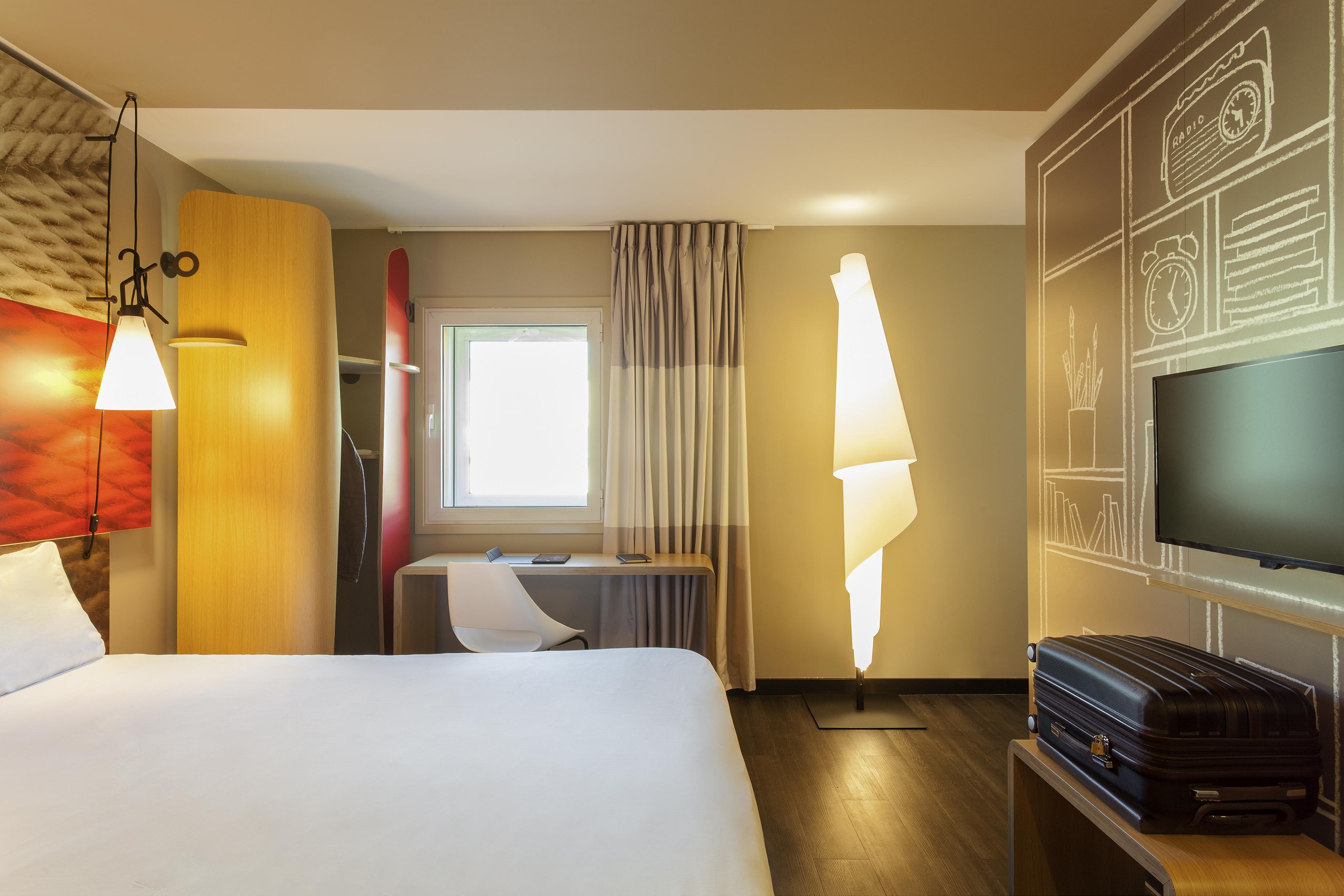 Hotel Ibis Lisboa Liberdade Exterior photo