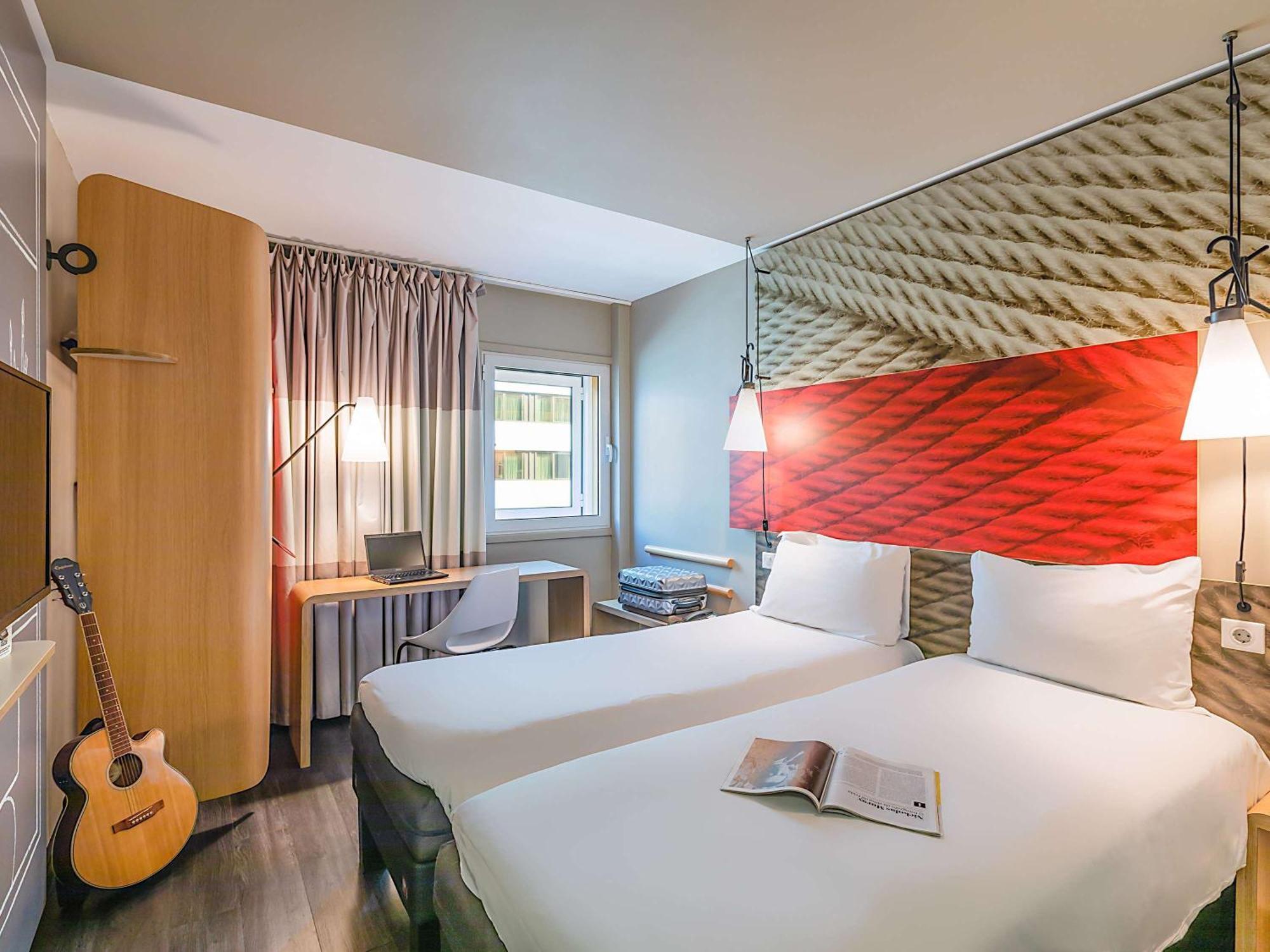 Hotel Ibis Lisboa Liberdade Exterior photo